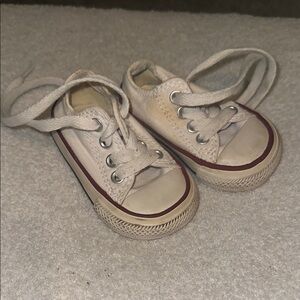 Converse White and Red Canvas Sneakers Low-Top